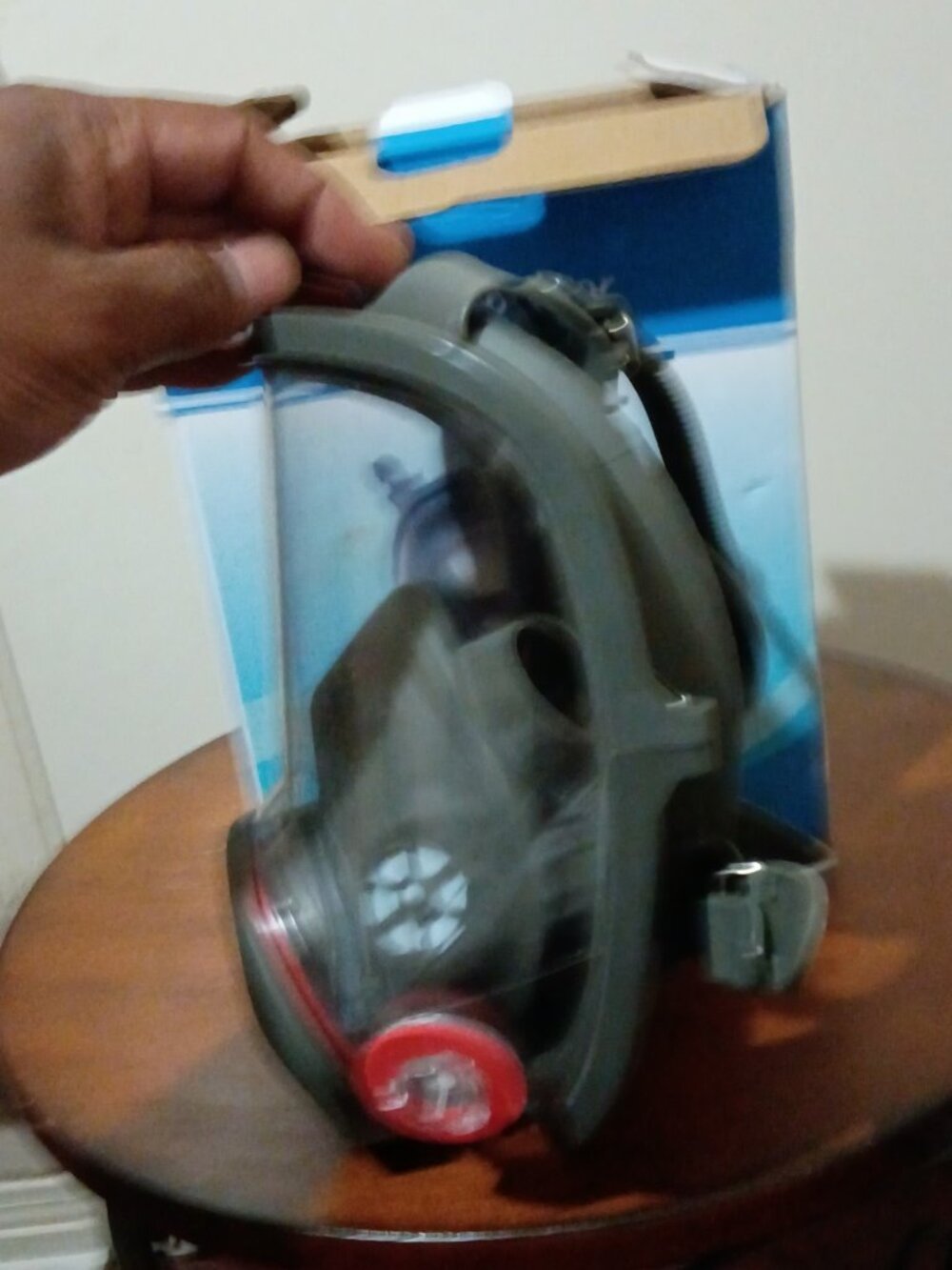 Full Facepiece Reusable Respirator Protection MEDIUM - Picture 8 of 12